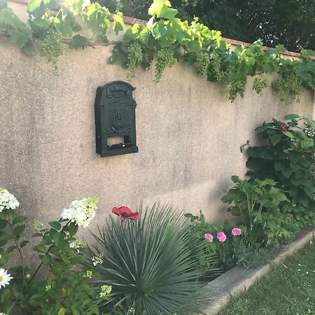 Bed & Breakfast La Croix Blanche 4*