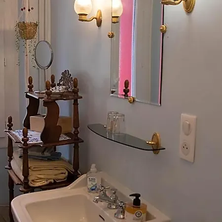 La Croix Blanche Bed & Breakfast 4*