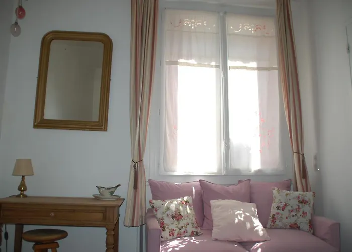 La Croix Blanche Bed & Breakfast 4*