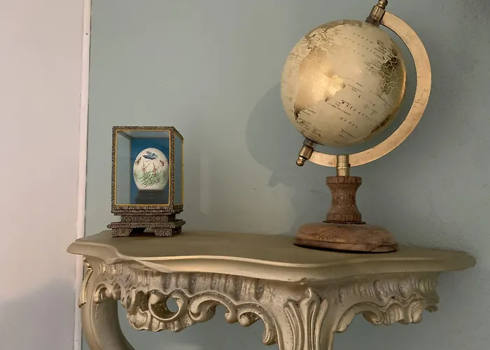 La Croix Blanche Bed & Breakfast 4*